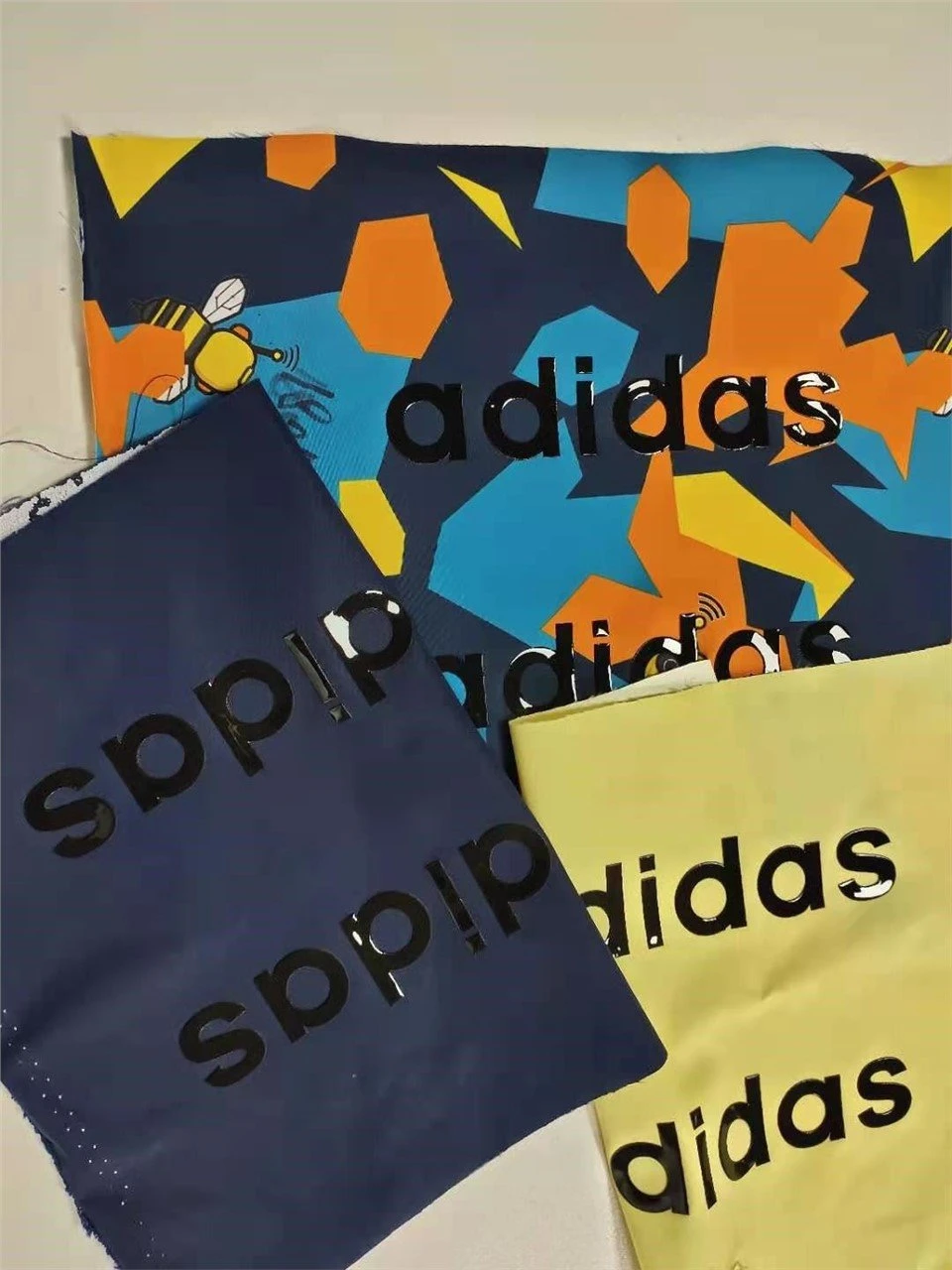 Sieťotlačová farba na látky